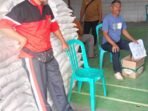 Pembagian Beras Bantuan KPM di Desa Sumberasri Berjalan Lancar dan Merata